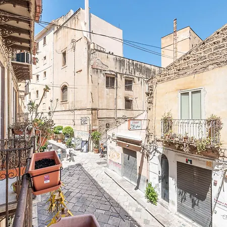 Apartment Giudici Three Bedrooms By Wonderful Italy *